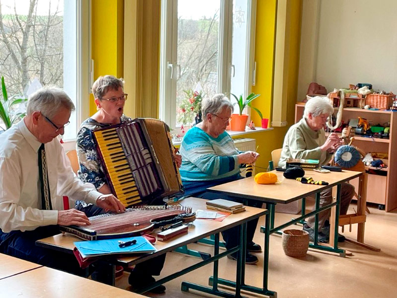 Grundschule Hermsdorf/E. - Hutznohmd